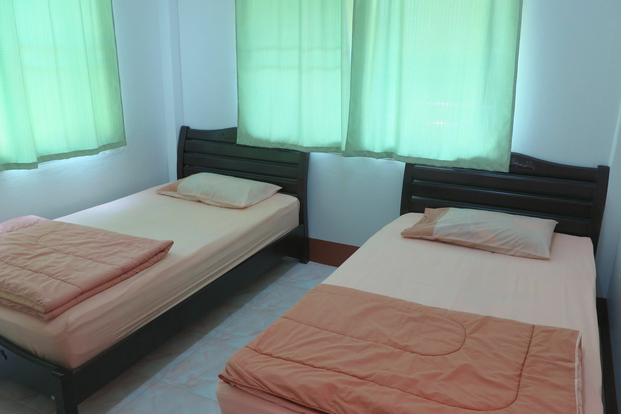Nadpob Mansion Hotel Surat Thani Bagian luar foto
